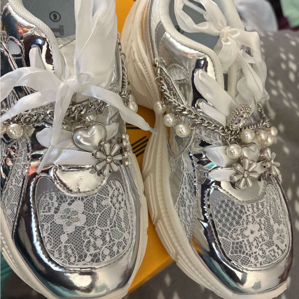 Rainbow Women's Sneakers - Taxi Yellow and Black - Picture 7 of 8